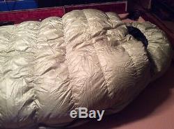Goose down sleeping bag