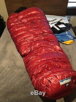 NEW Western Mountaineering Alpinlite sleeping bag 6' Right zipper withFree Event