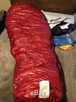 NEW Western Mountaineering Alpinlite sleeping bag 6' Right zipper withFree Event