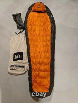 REI Sub Kilo 750 Down Sleeping Bag 20 Degree (Mens Regular)