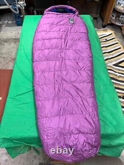 Sierra Design 550 Down fill 20 degree Medium Length Sleeping Bag