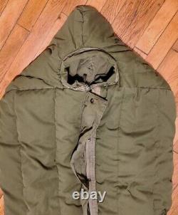 US MILITARY EXTREME COLD WEATHER SLEEPING BAG Down Feather Filled Heavy Vintage
