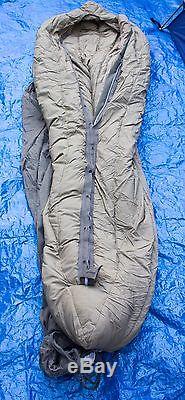 US Military Goose Down Feather Fill Green Mummy Sleeping Bag Vintage Dated 1949