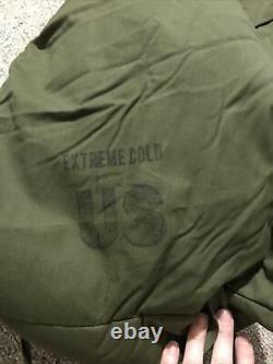 U. S. Air Force Extreme Cold Weather Sleeping Bag US Military VG With Bag