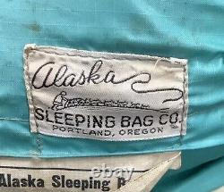 Vintage Alaska Sleeping Bag Co. 2.5 lbs of grey goose down lined sleeping bag