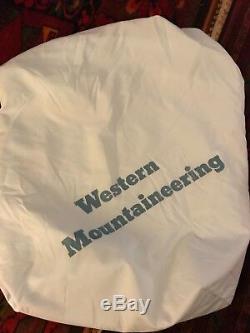 Western Mountaineering Alpinlite Sleeping Bag 20F Down Bag Gently used once