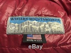 Western Mountaineering SummerLite 66 down 32 degree F sleeping bag Clean